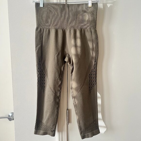 Gymshark Energy Seamless Cropped Leggings- Color Khaki - Size M - Picture 1 of 9